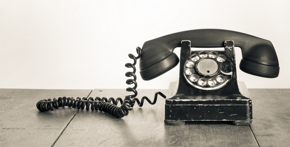 Google non vende nulla al telefono e non è a pagamento.